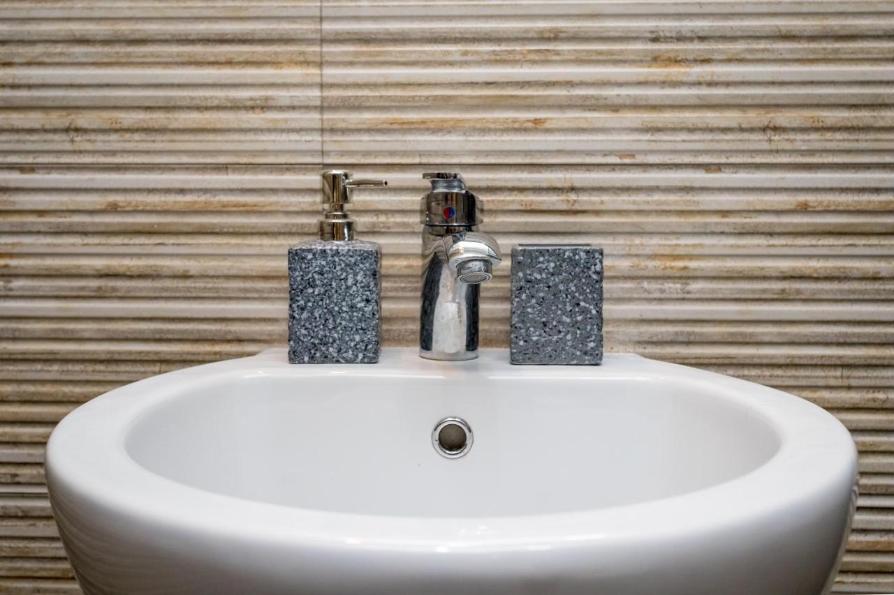 Hb Apartments Mari Brose Тбілісі Екстер'єр фото